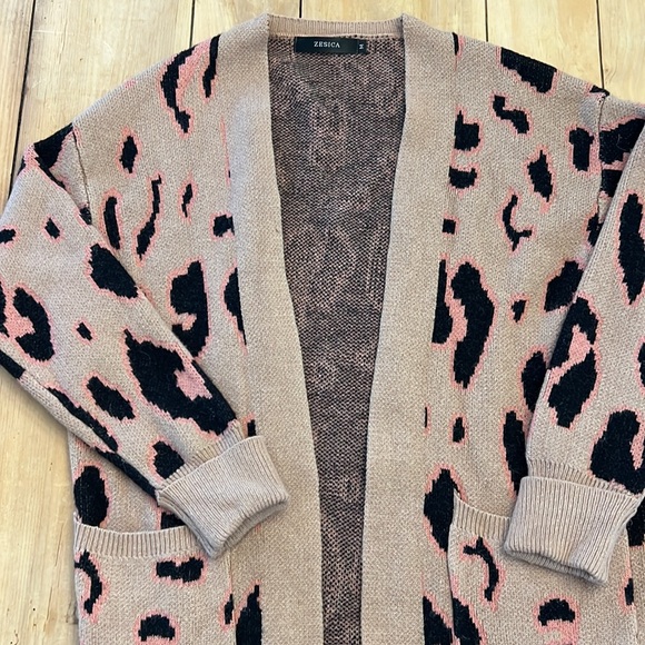 Zesica Open Front Animal Leopard Print Cardigan Patch Pockets- Tan, Pink, Black - Picture 6 of 10